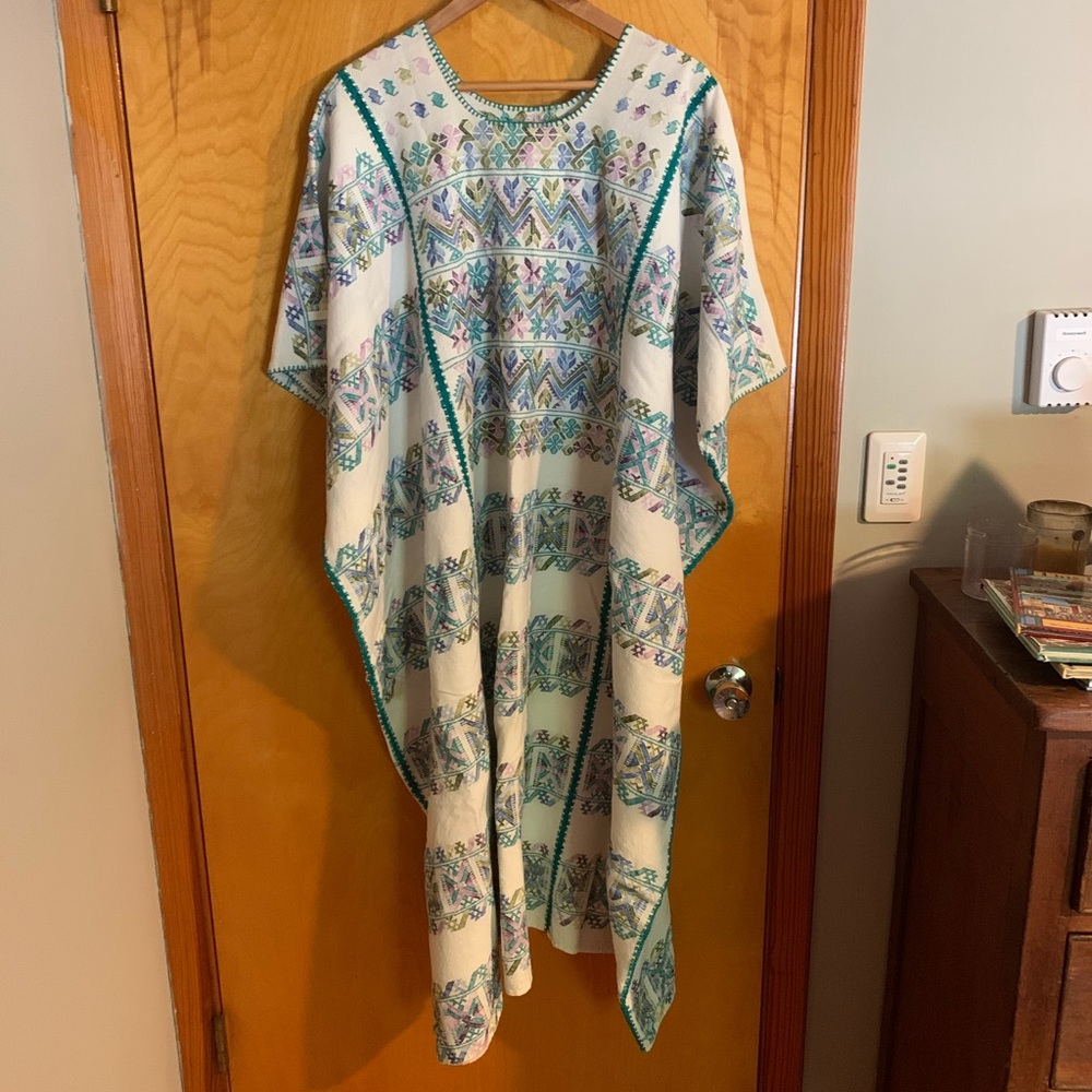 Vintage hand embroidered caftan from Mexico